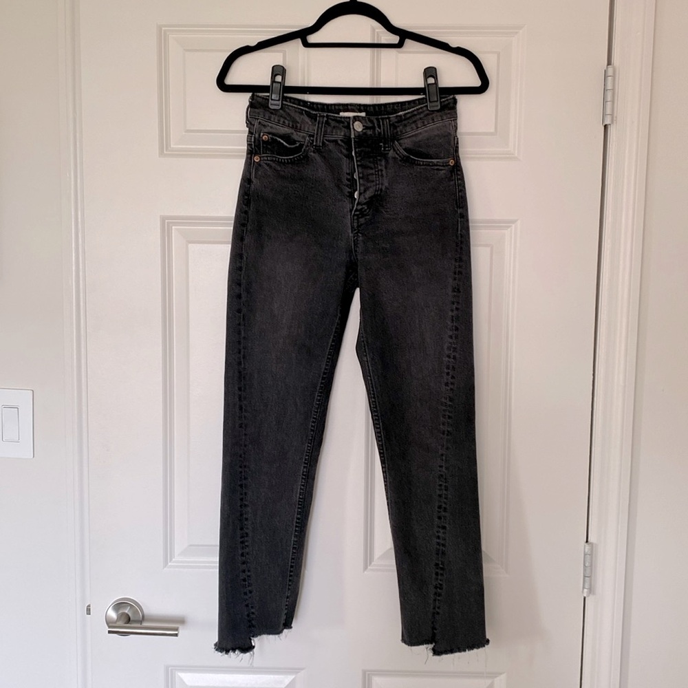 H&M slim leg jeans size 4